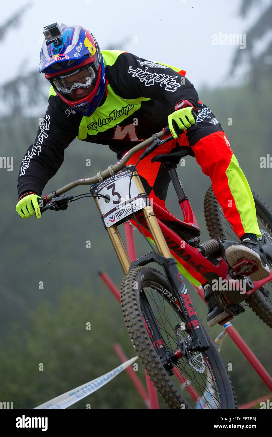 Amerikanische Mountainbiker Aaron Gwin konkurriert in der UCI Mountain Bike World Cup in Meribel, Frankreich. Stockfoto
