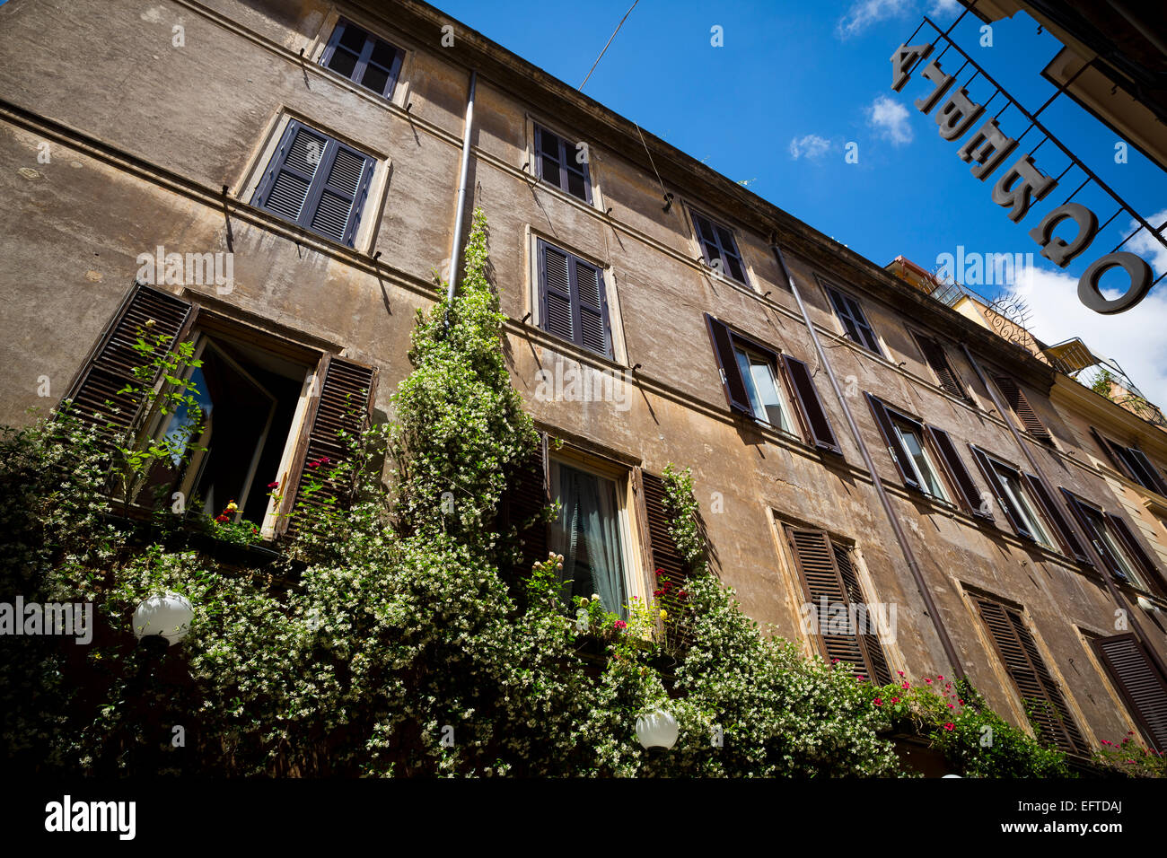 Gebäude in den Straßen von Rom, Italien Stockfoto