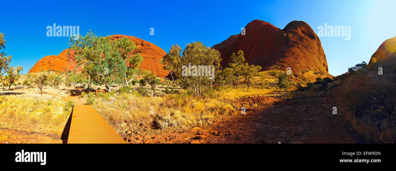 Outback Landschaften Central Australia Northern Territory Landschaft outback Olgas Kata Juta Pfad Pfaden wandern Wanderwege Stockfoto