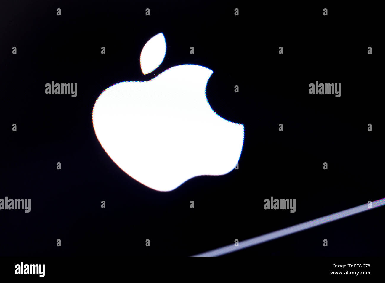 Apple-Logo auf iPhone Bildschirm closeup Stockfoto