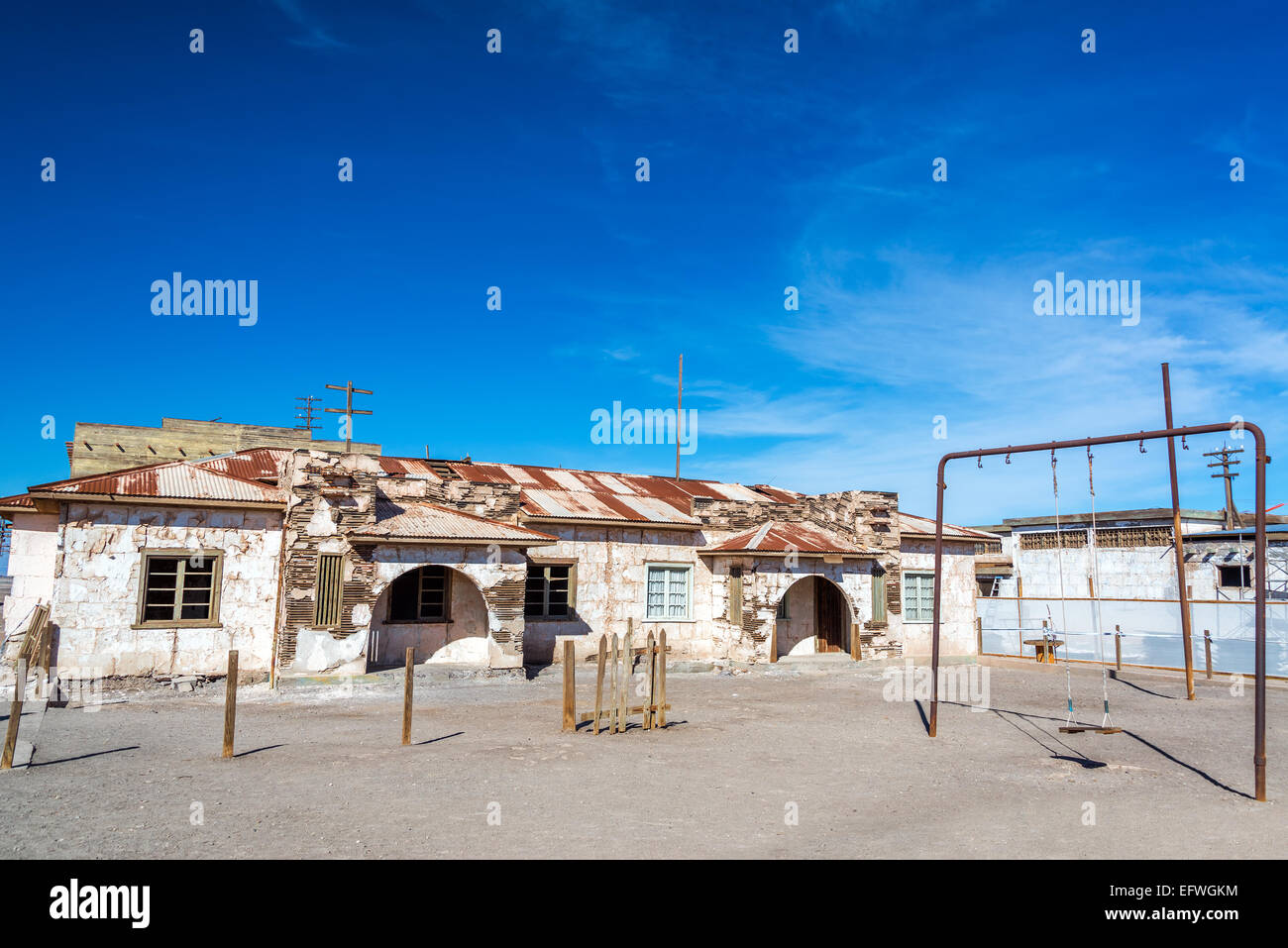 Schulhof in der Geisterstadt Humberstone, Chile Stockfoto