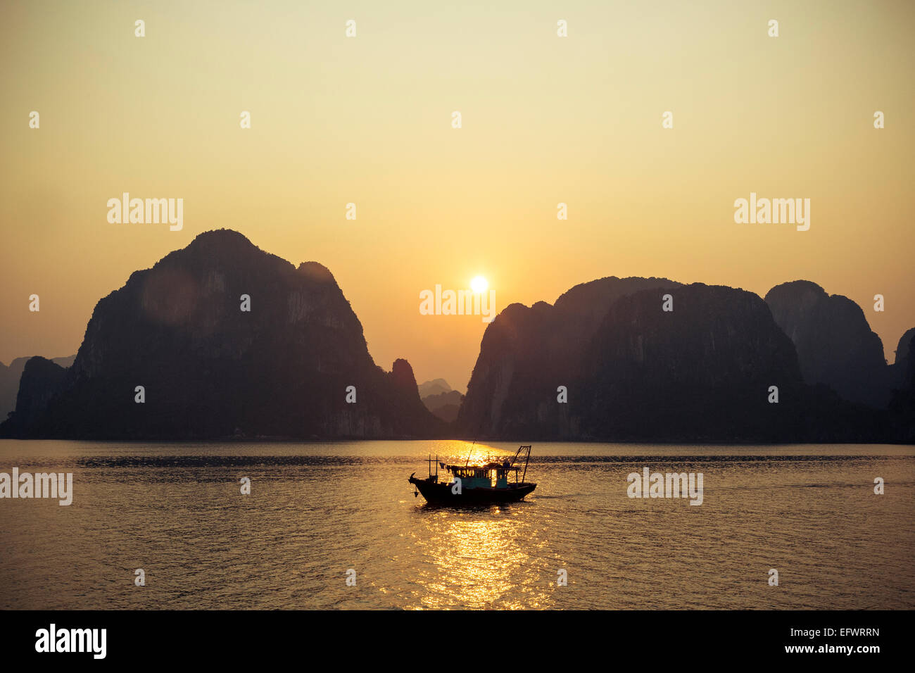 Halong Bucht, Vietnam Stockfoto