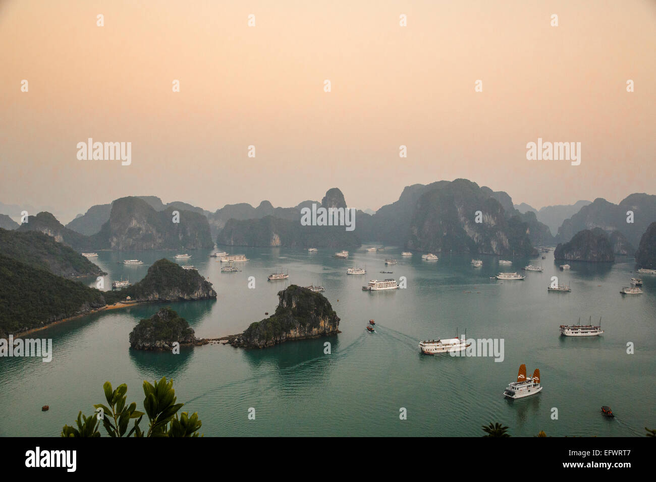 Halong Bucht, Vietnam Stockfoto