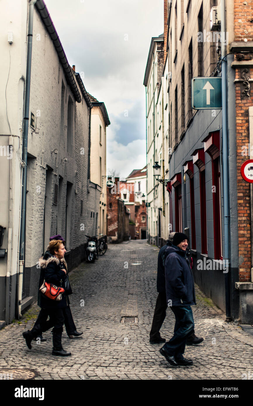 Kopfsteinpflasterstraße in Brügge, Belgien Stockfoto