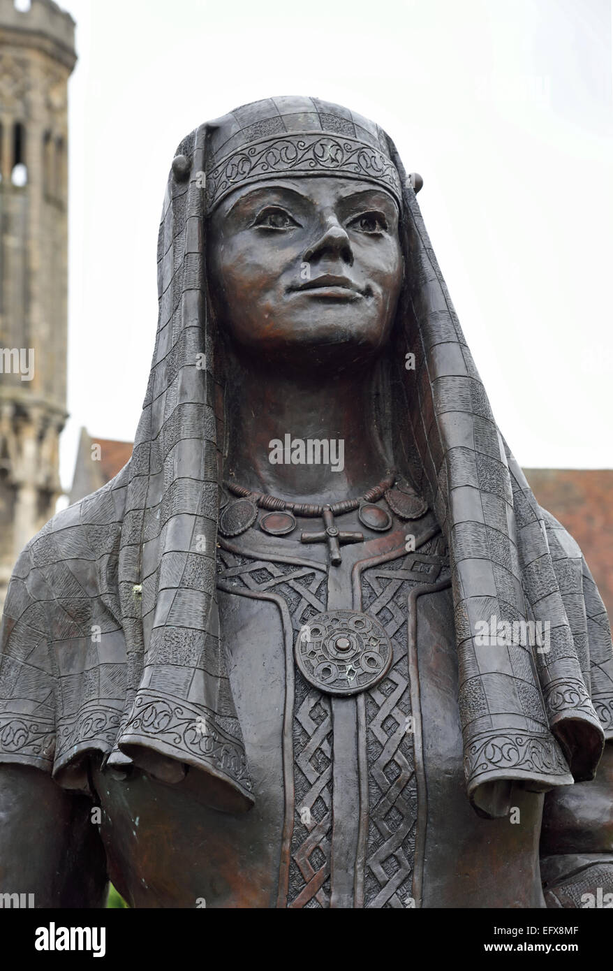 Bronzestatue von Bertha, Königin von Kent und Prinzessin der Franken. Lady Wootton´s Grün, Canterbury, Kent Stockfoto