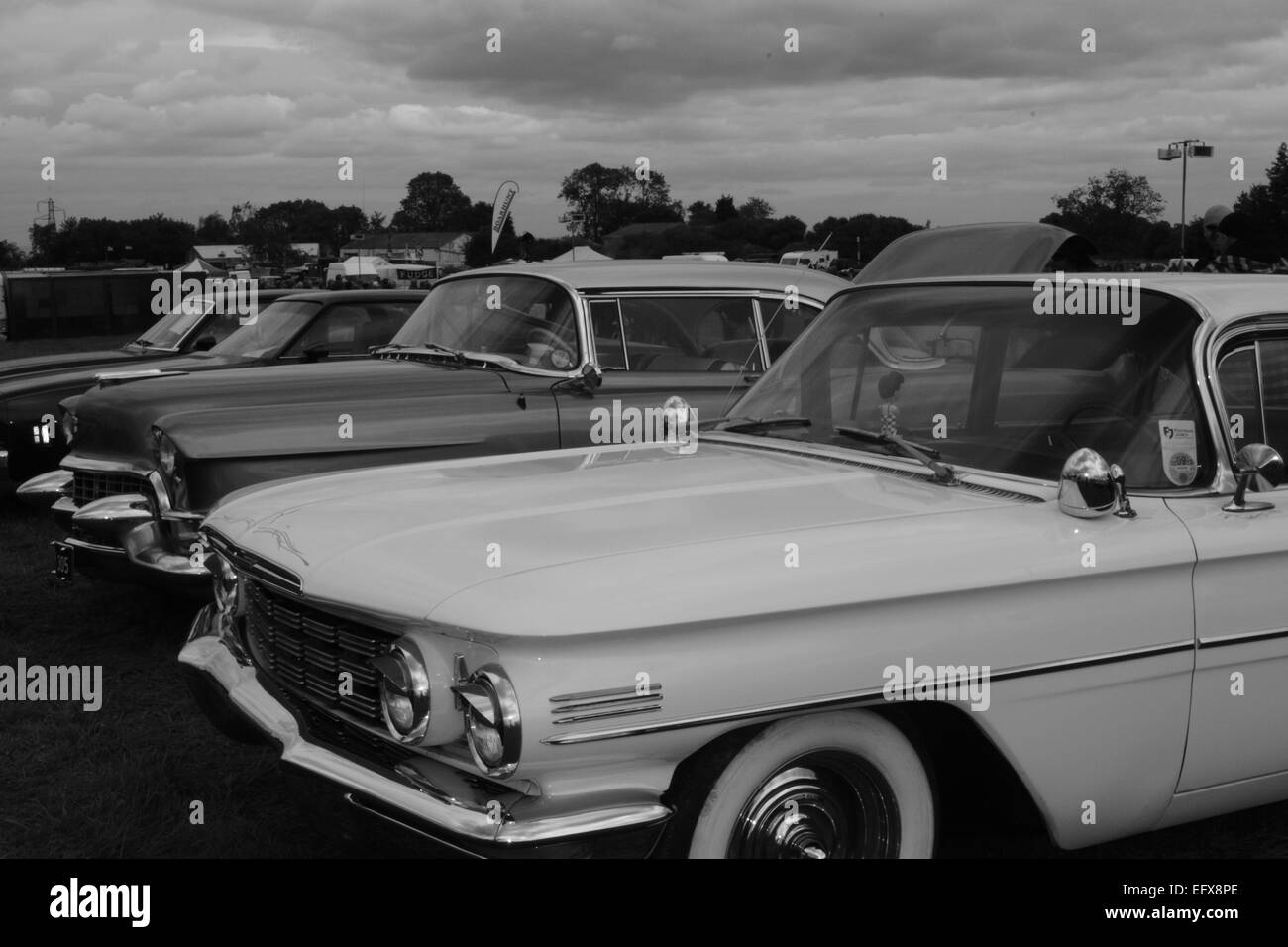 alte Autos, 4, schwarz-weiß, Fahrzeuge, interessant, Kfz-Ersatzteile Stockfoto