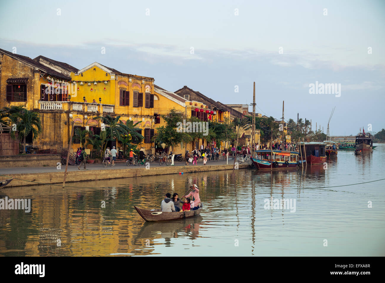 Boote am Thu Bon Fluss, Hoi an, Vietnam. Stockfoto