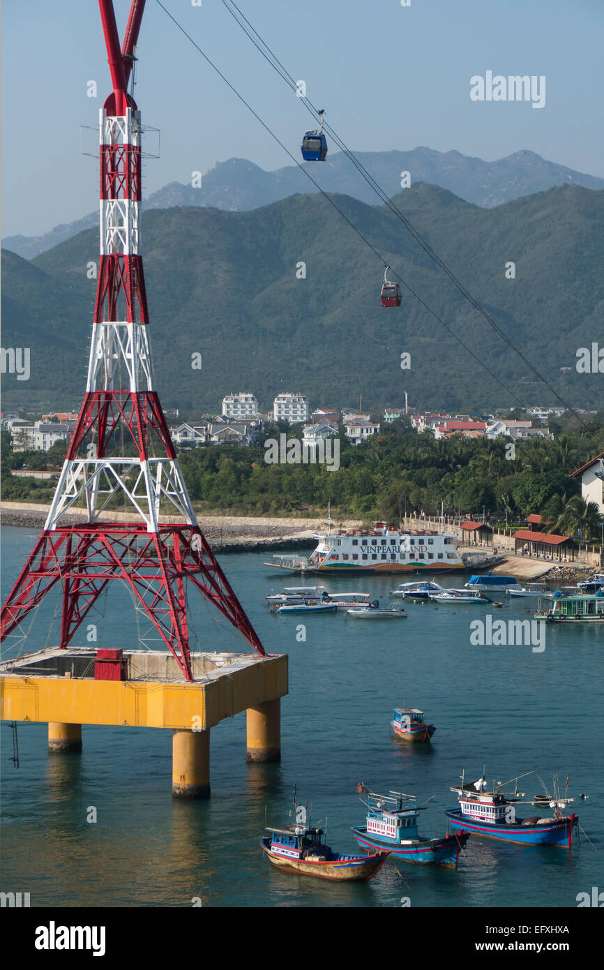 Vietnam, Nha Trang, Vinpearl Cable Car, Landseite Stockfoto