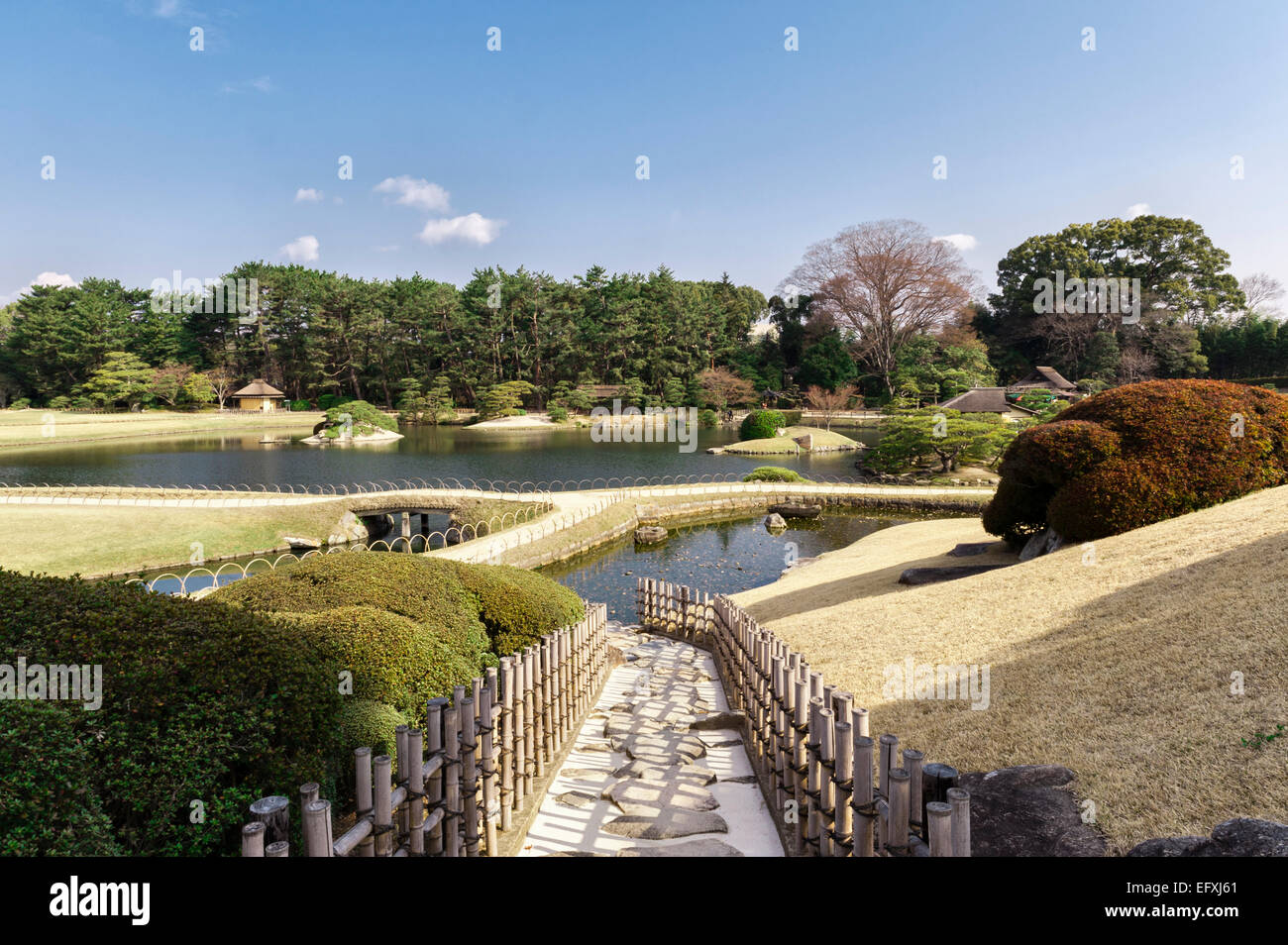 Okayama, Japan. Koraku-En Garten, gegründet im Jahre 1686. Eines der drei großen Gärten Japans. Stockfoto