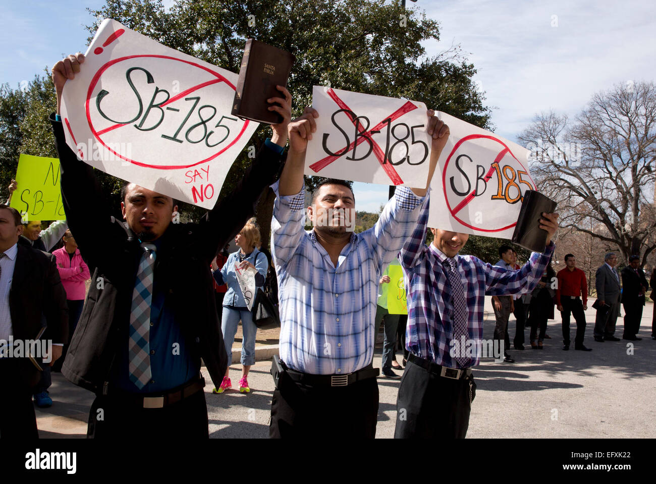 Austin, Texas, USA. 11. Februar 2015.  Pro-Einwanderer-Rallye organisiert von Reform Einwanderung für Texas Alliance statt auf dem Texas Kapitol. Ritas soll über die Notwendigkeit einer Reform der Einwanderung zu erziehen. Stockfoto