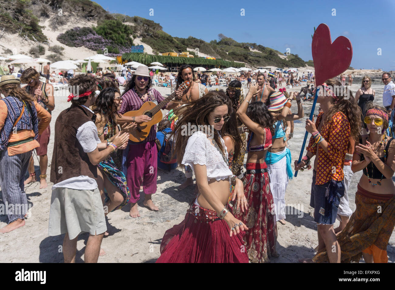Förderkreis für Flower-Power-Party im Pacha Club, Playa ses Salines, Ibiza, Spanien Stockfoto