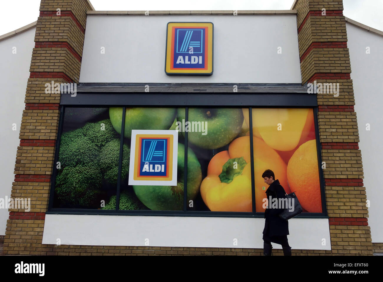 Filiale von Aldi Supermärkte in Süd-London Stockfoto