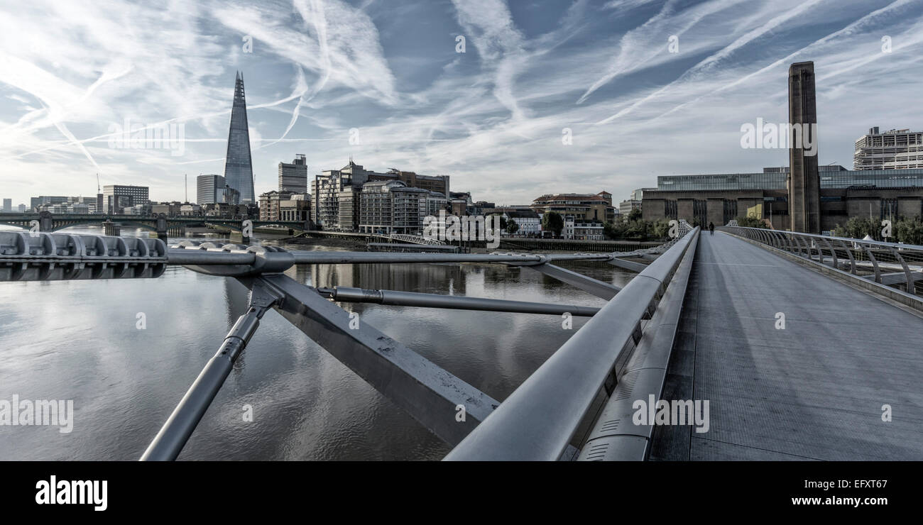 Blick vom Milllenium Brücke, The Shard, Tate Gallery, London, UK Stockfoto