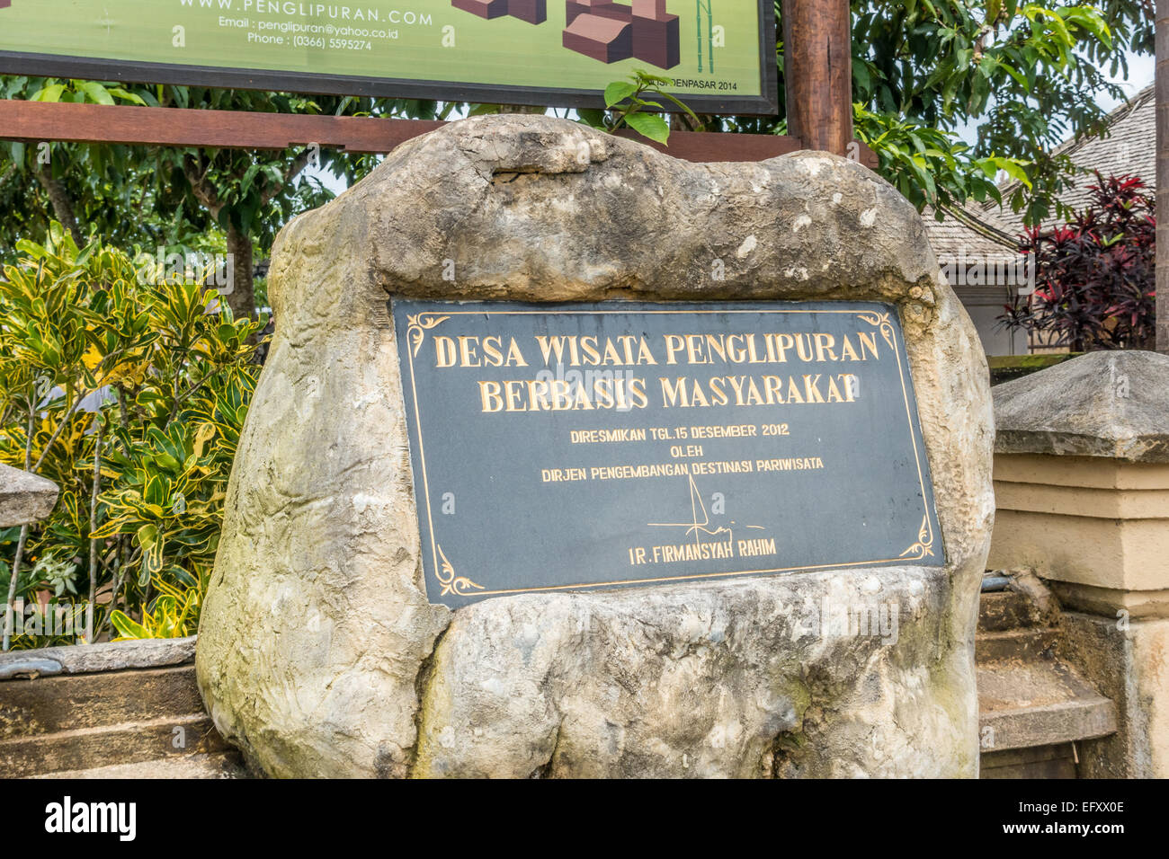Plaque Community-Based Tourism Village Penglipuran (Desa Wistata Penglipuran Berbasis Masyarakat) Stockfoto