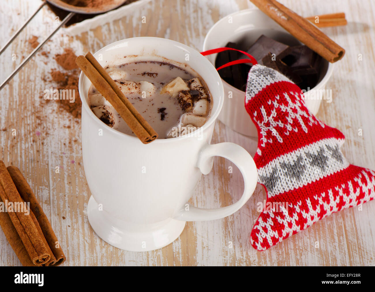 Heiße Schokolade mit Marshmallows. Selektiven Fokus Stockfoto