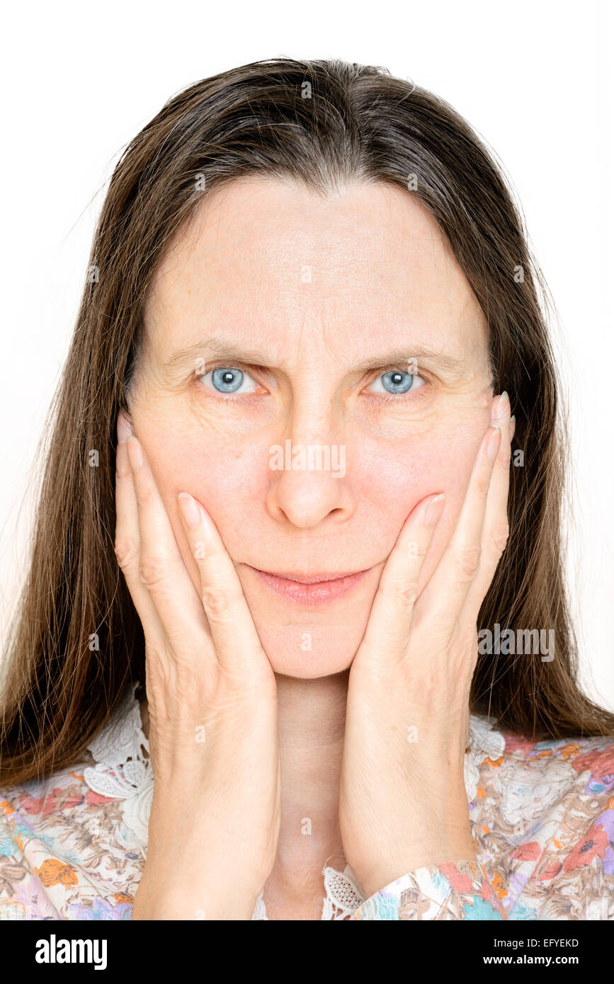 Ein wütend senior Frau Porträt, mit den Händen auf das Gesicht Stockfoto