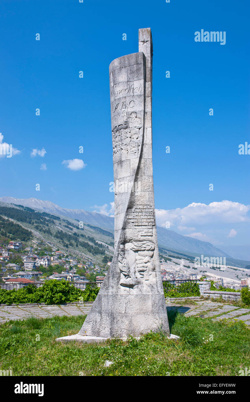 Obelisk, UNESCO-Weltkulturerbe, Gjirokastër, Albanien Stockfoto