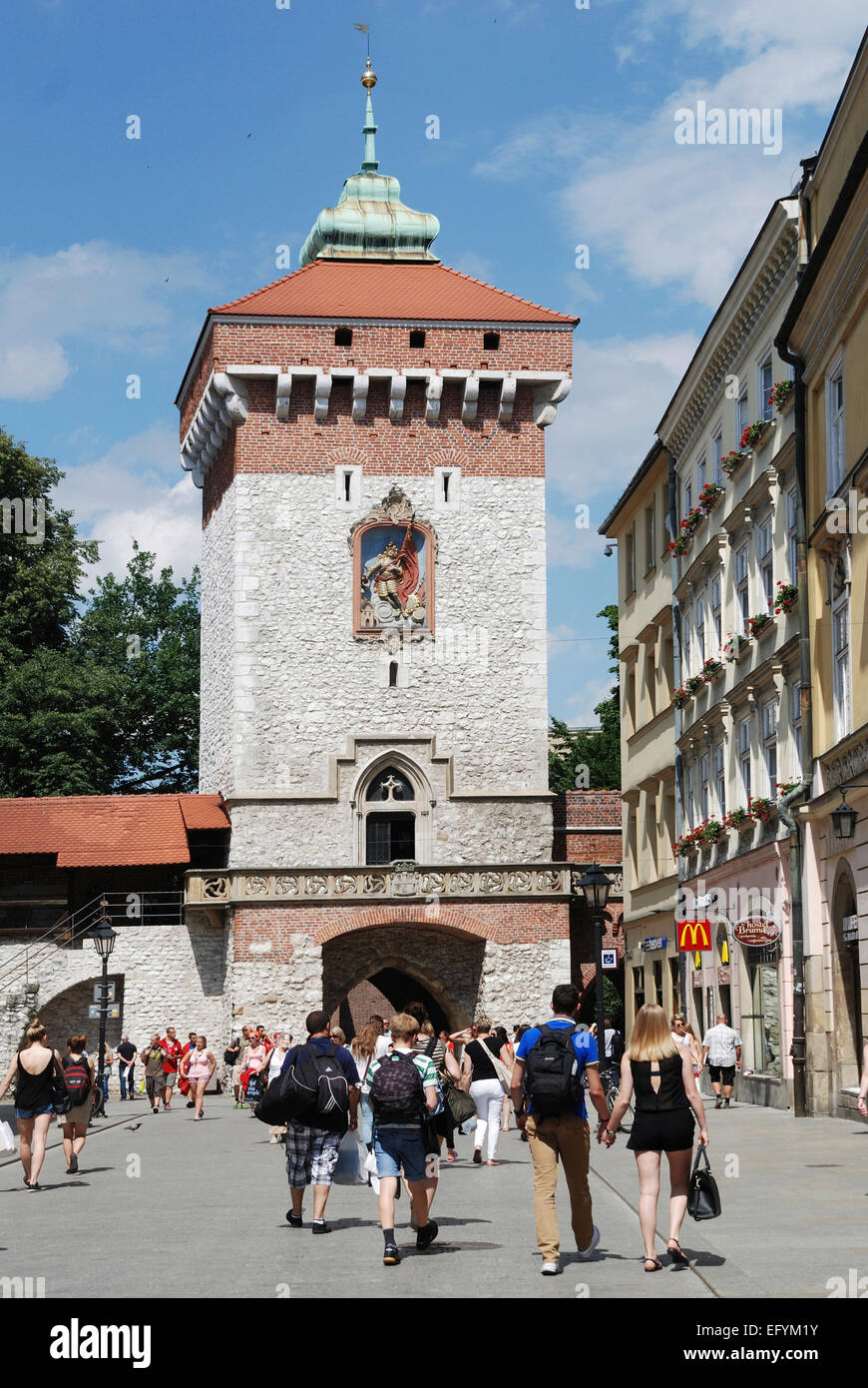 Sankt Florian Tor der alten Stadtmauer von Krakau in Polen. Stockfoto