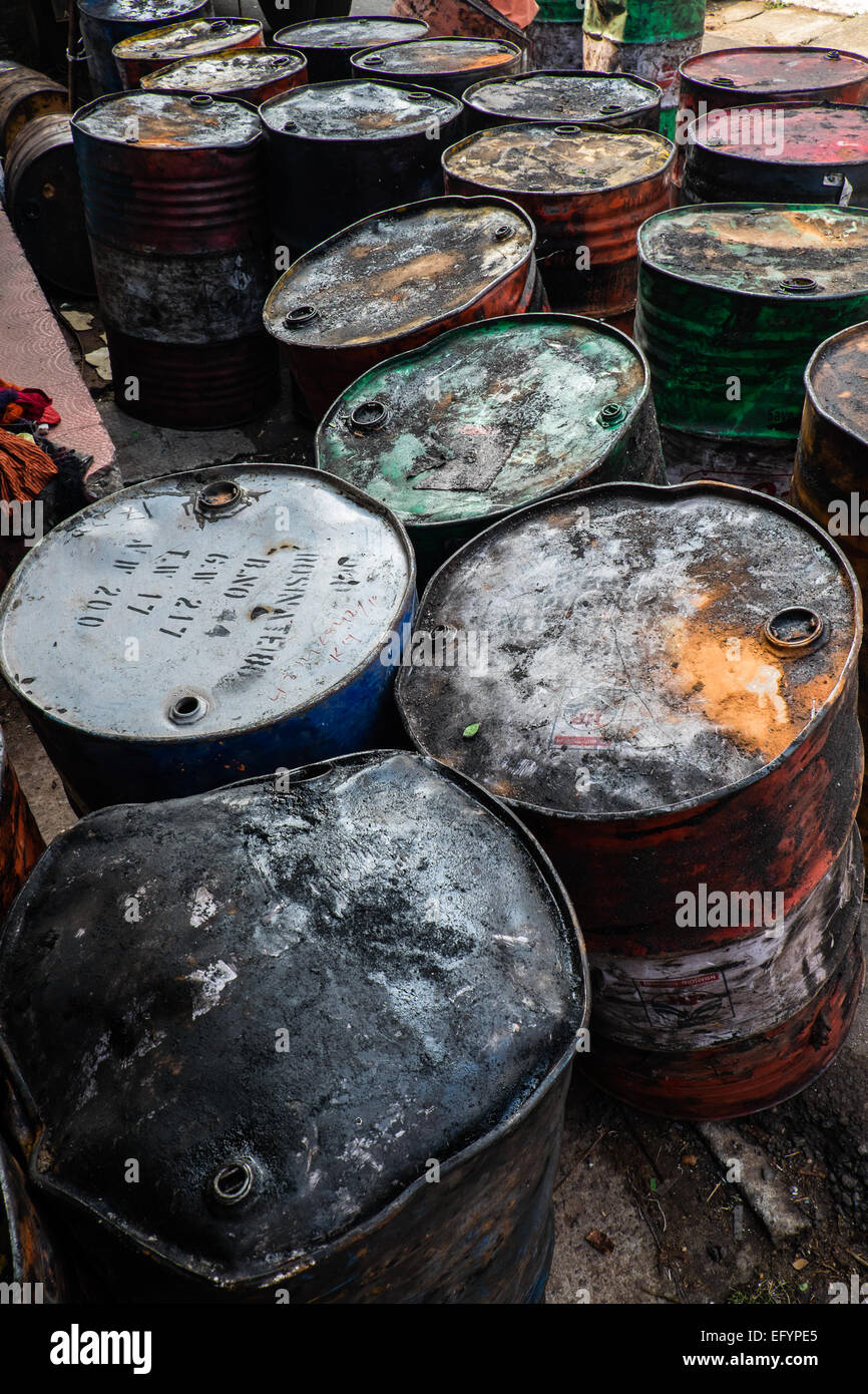 Öl-Preisverfall - leere Barrel Öl Stockfoto