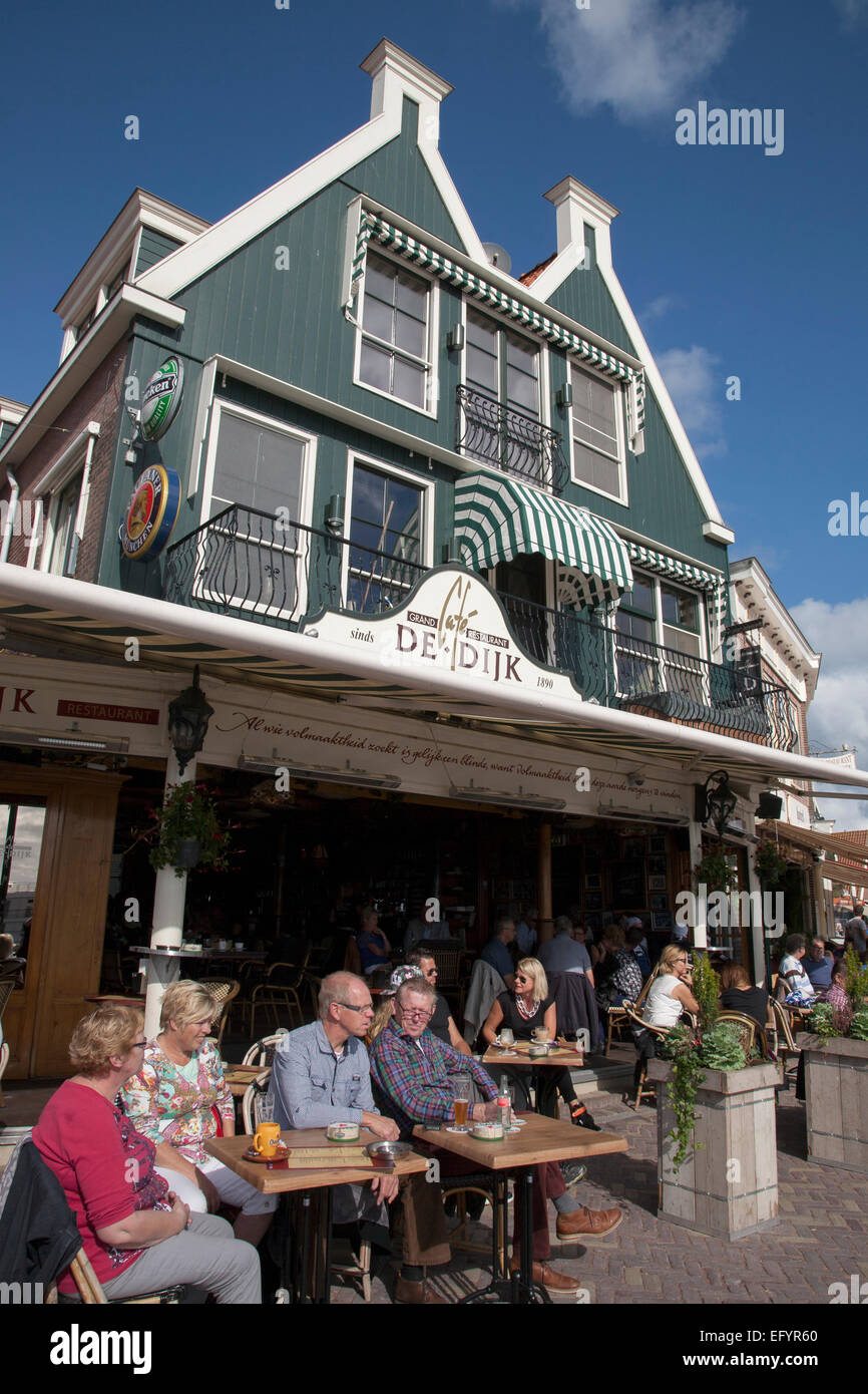 De Dijk Café - Bar, Haven Street; Volendam; Holland Stockfoto