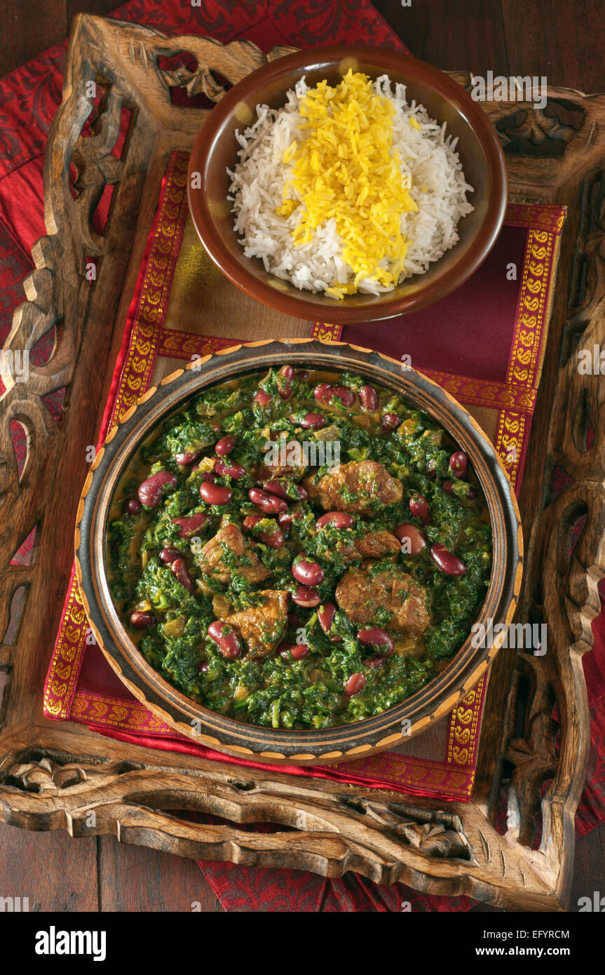 Ghormeh Sabzi. Persische grüne Kraut Eintopf. Stockfoto