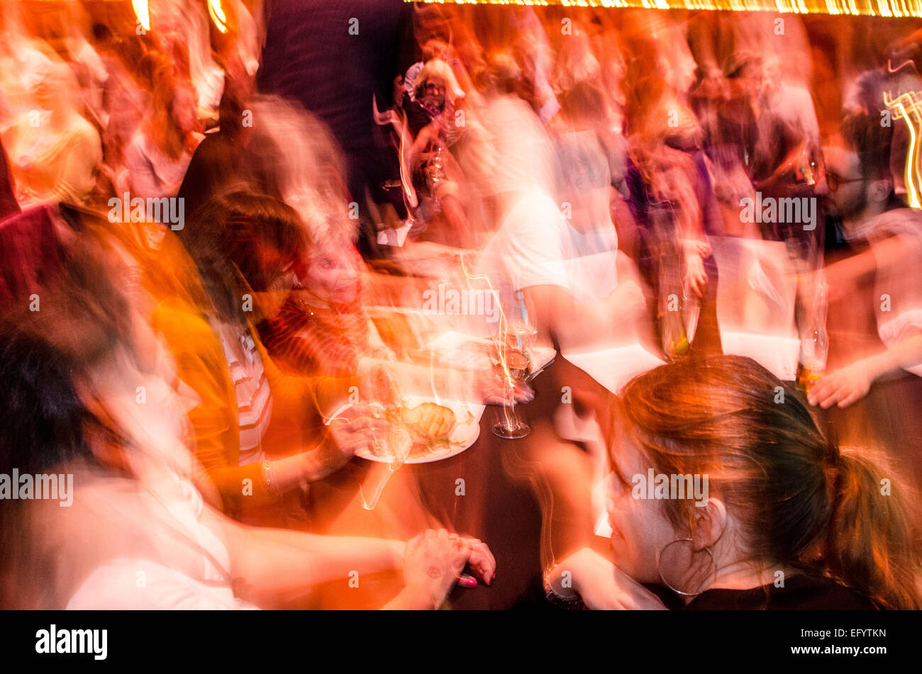 Unbescheidenheit Blaize, Elif Shafak, Charles Glass und Ed Smith und Richard Holloway 5 x 15 Event @ The Tabernacle, London W11 Stockfoto