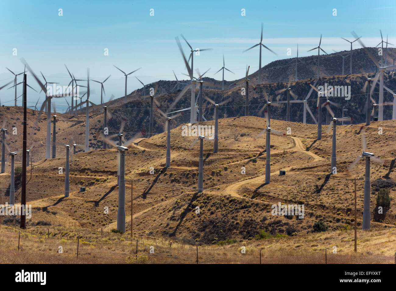 WIND TURBINE KRAFTWERK TEHACHAPI KALIFORNIEN USA Stockfoto