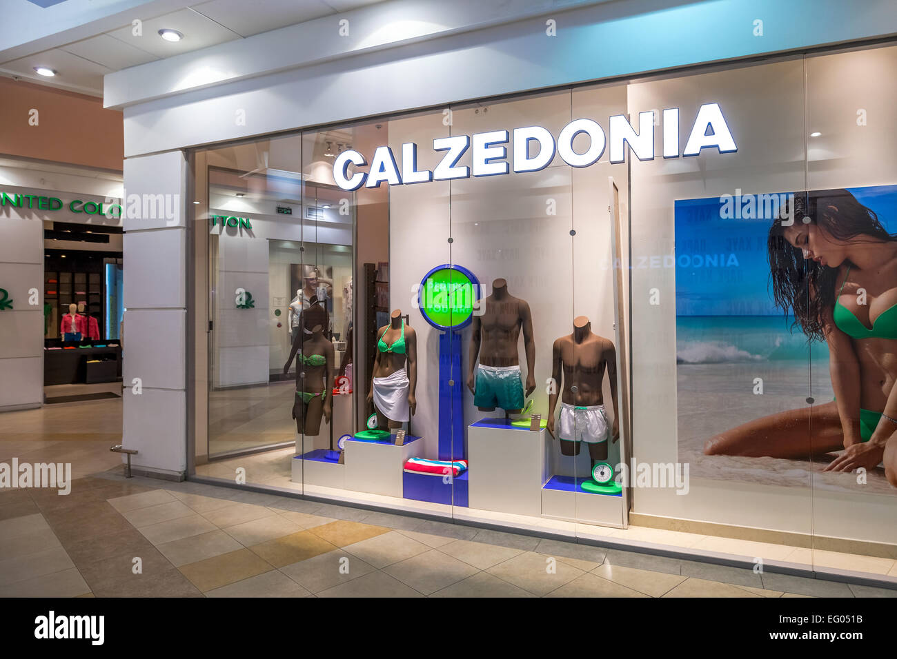 Schaufenster der Calzedonia Shop im Familienzentrum Shopping Park House Stockfoto