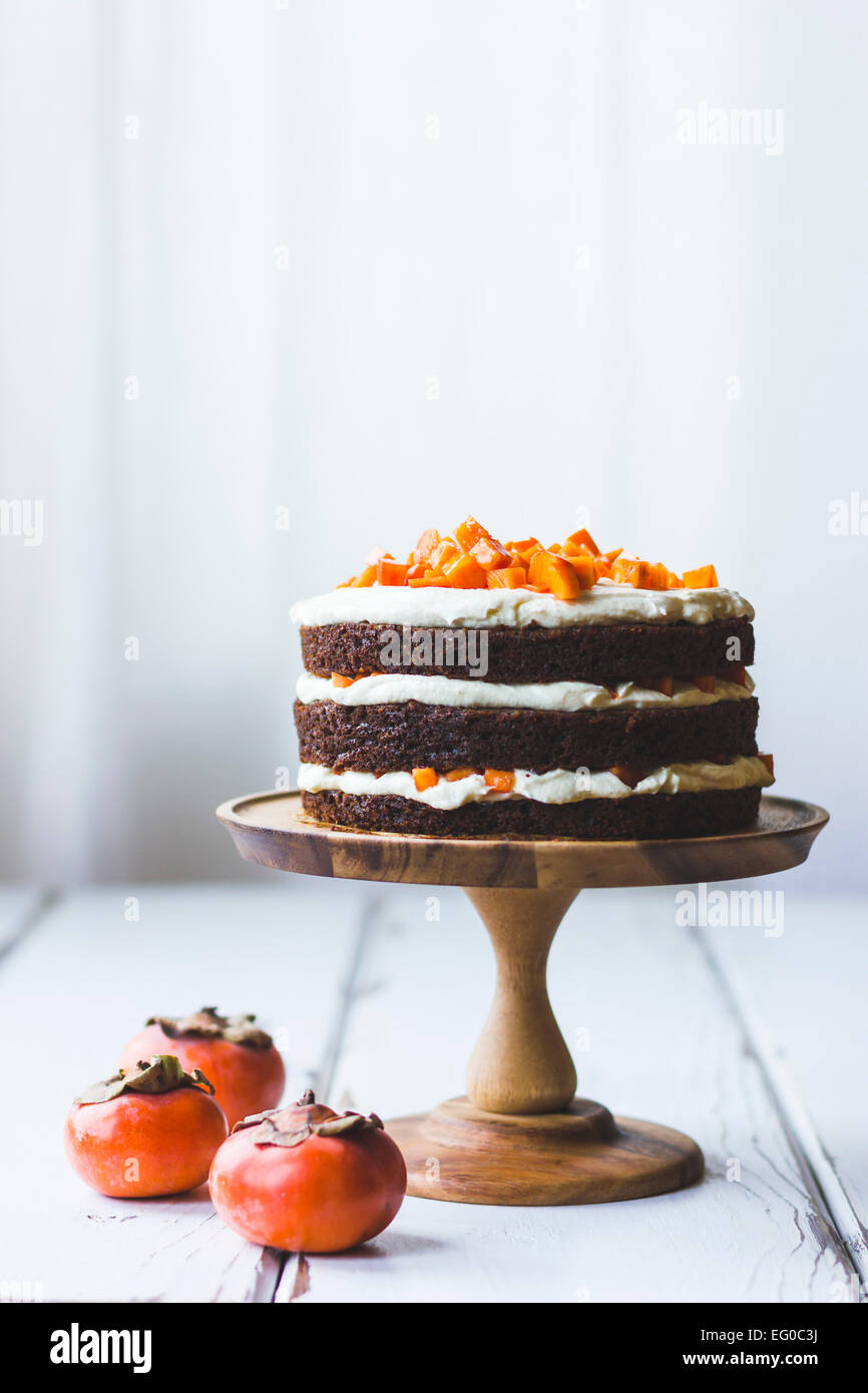 Kaki-Schicht-Kuchen Stockfoto