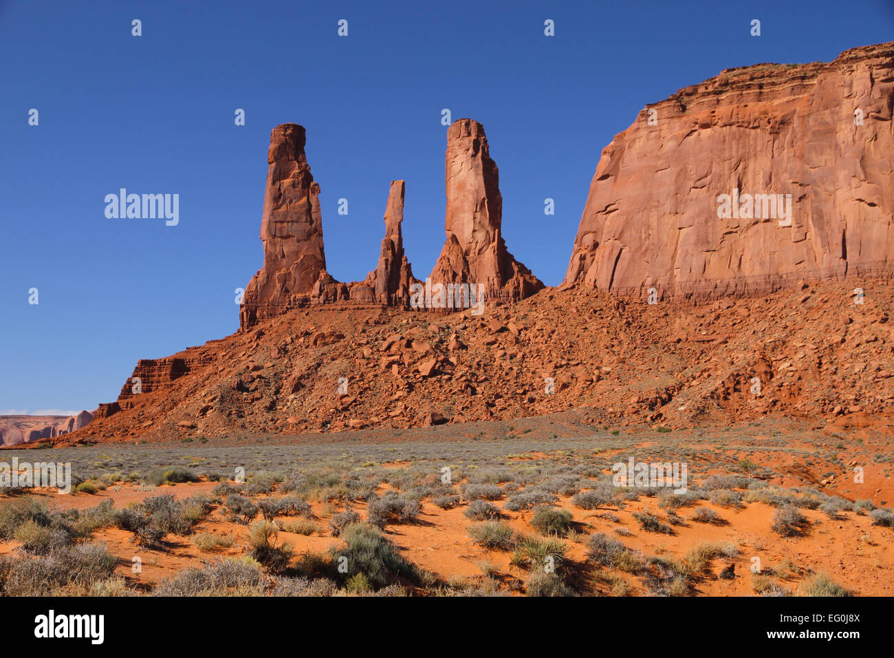 Three Sisters Monument, Monument Valley Navajo Tribal Park, Arizona, USA Stockfoto