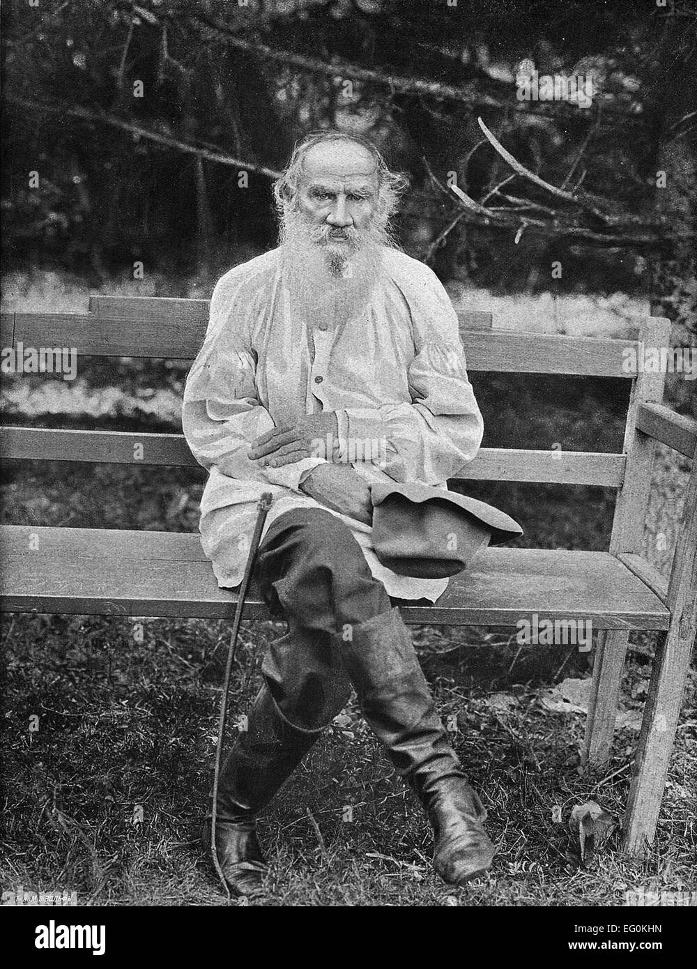 LEO TOLSTOY (1828-1910) russische Schriftsteller über 1908 in seinem Yasnaya Polyana Anwesen. Foto Sergei Prokudin-Gorski Stockfoto