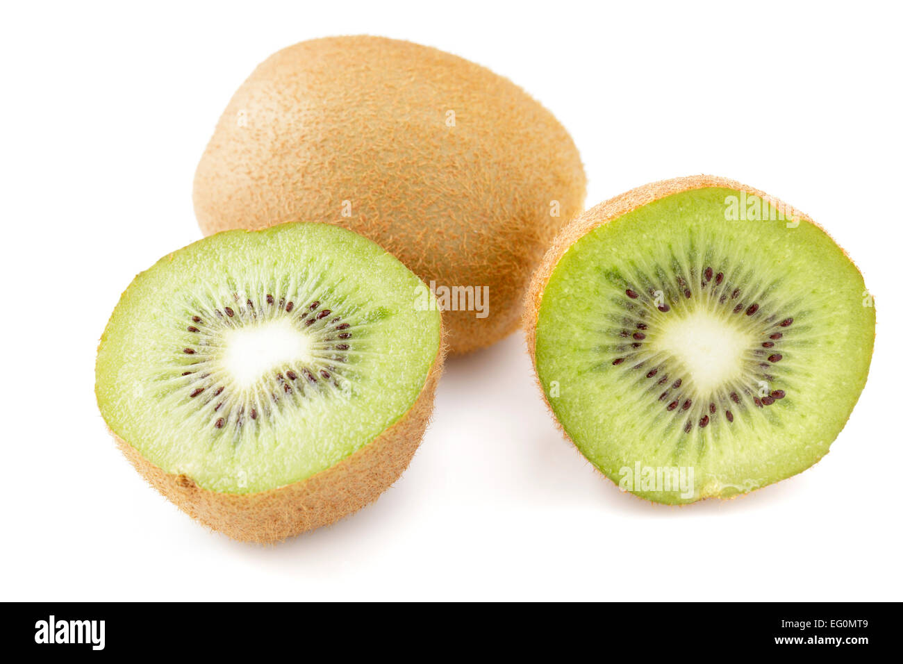 Kiwi Früchte ganz und halb Stockfoto