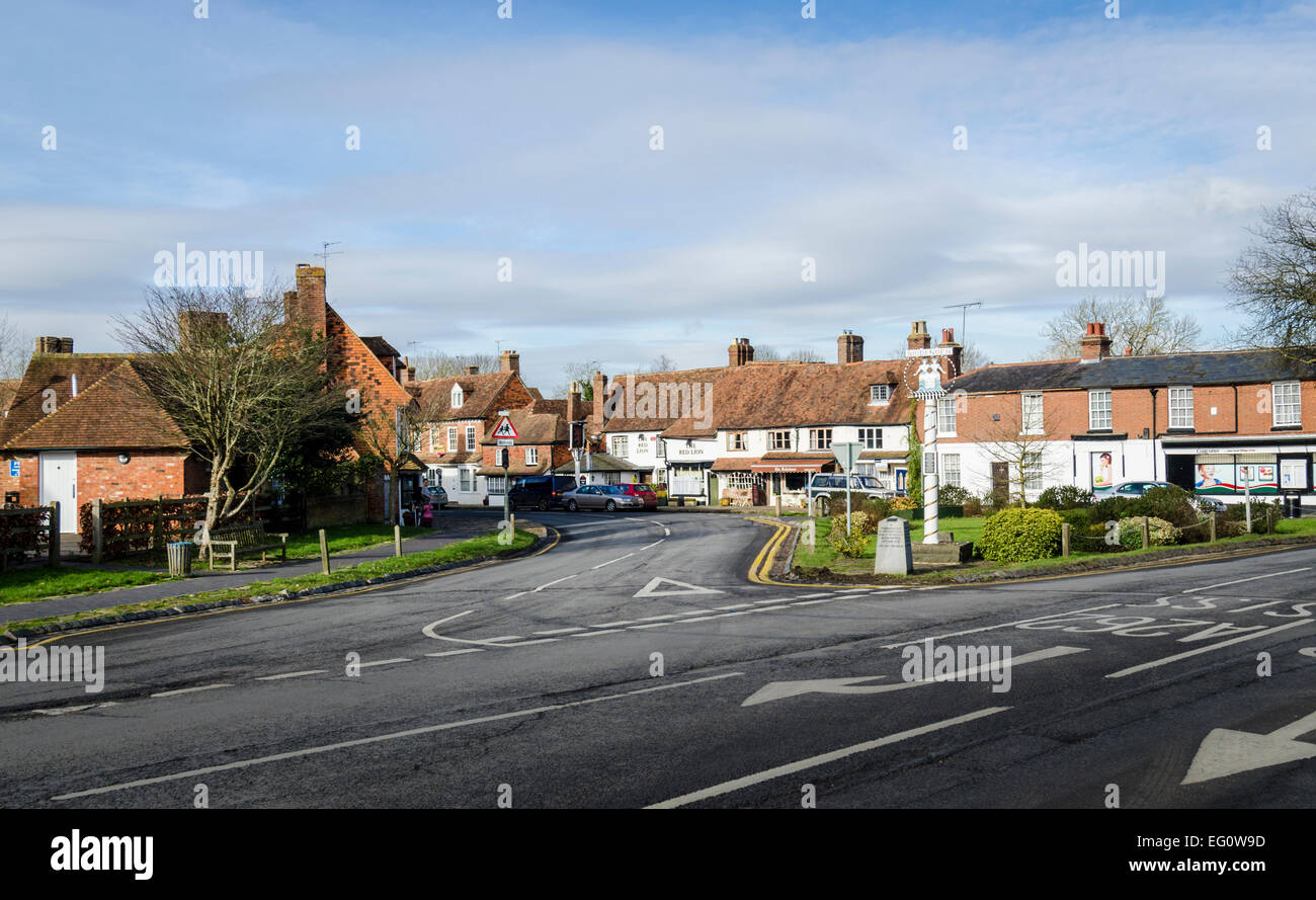 BIDDENDEN, KENT, UK, Januar 2015 - das Grün im Dorf Biddenden, Kent, UK Stockfoto