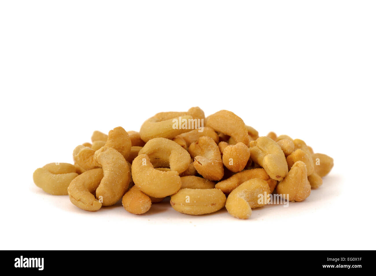 Ein Stack / heap gesalzene Cashew-Nüsse. Stockfoto