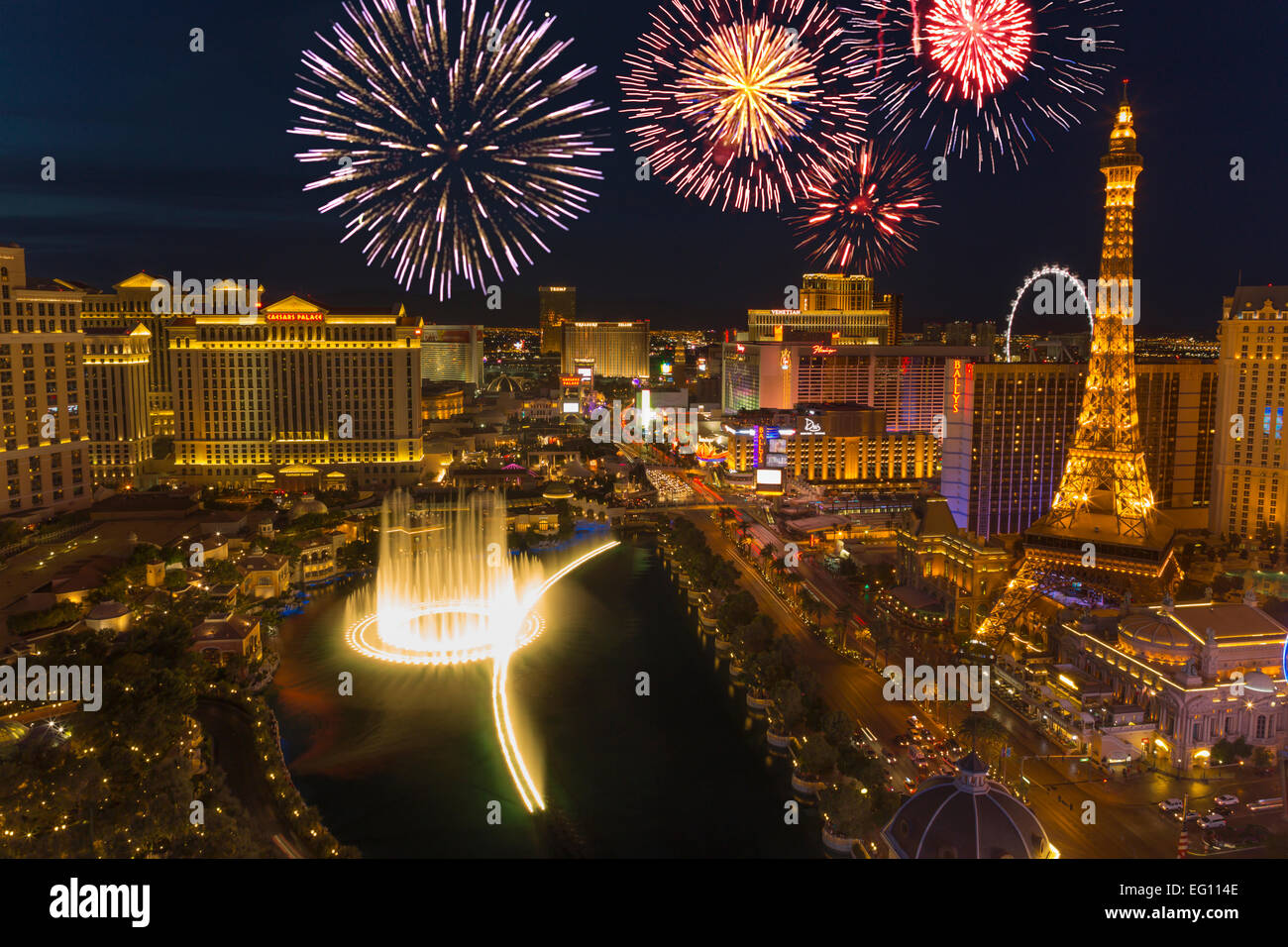 HOTEL CASINOS BELLAGIO FOUNTAINS SOUND LIGHT SHOW STRIP LAS VEGAS SKYLINE NEVADA USA Stockfoto