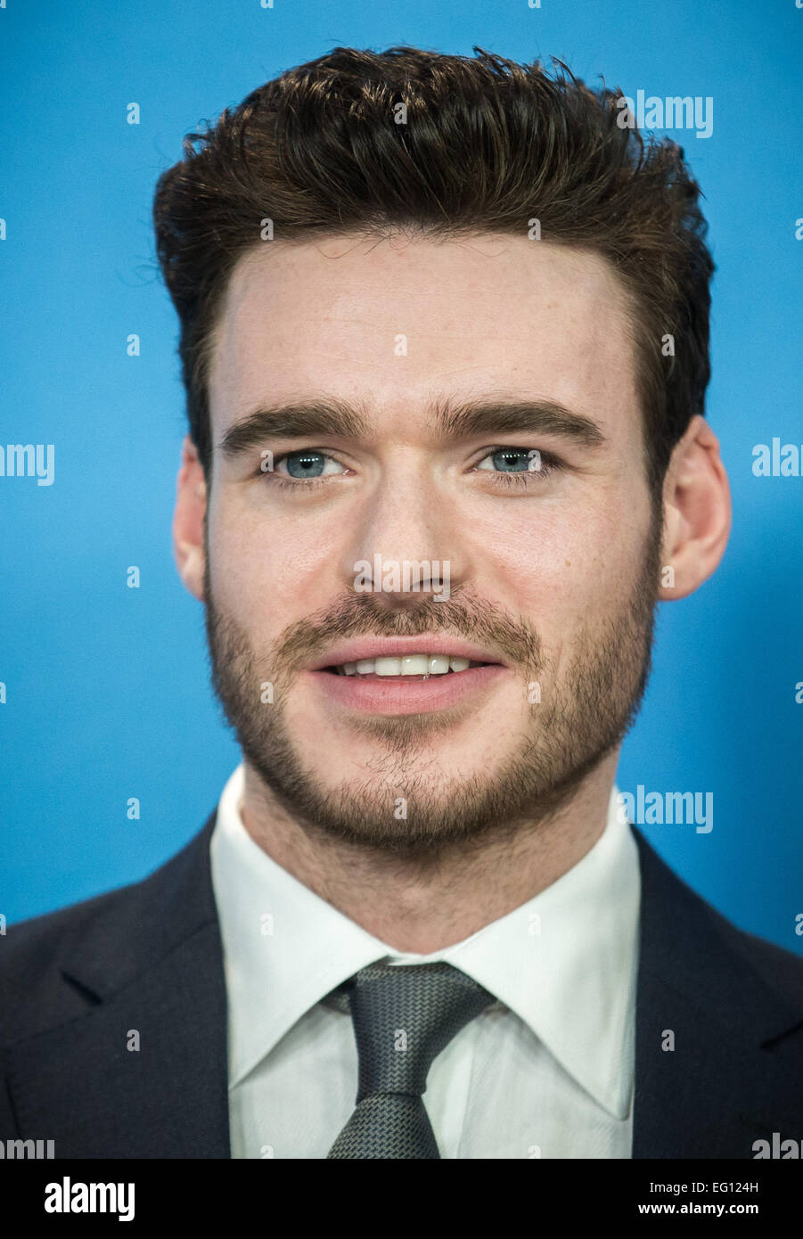 Berlin, Deutschland. 13. Februar 2015. Schottischer Schauspieler Richard Madden stellt während der Fototermin für "Aschenputtel" bei der 65. jährlichen Berliner Filmfestspiele in Berlin, Deutschland, 13. Februar 2015. Der Film ist im offiziellen Wettbewerb (außer Konkurrenz) auf der Berlinale präsentiert, die vom 05 bis 15. Februar 2015 läuft. Bildnachweis: Dpa picture Alliance/Alamy Live News Stockfoto