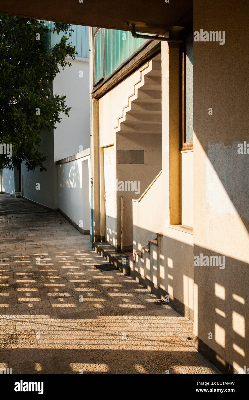 Treppen in der Gasse Stockfoto