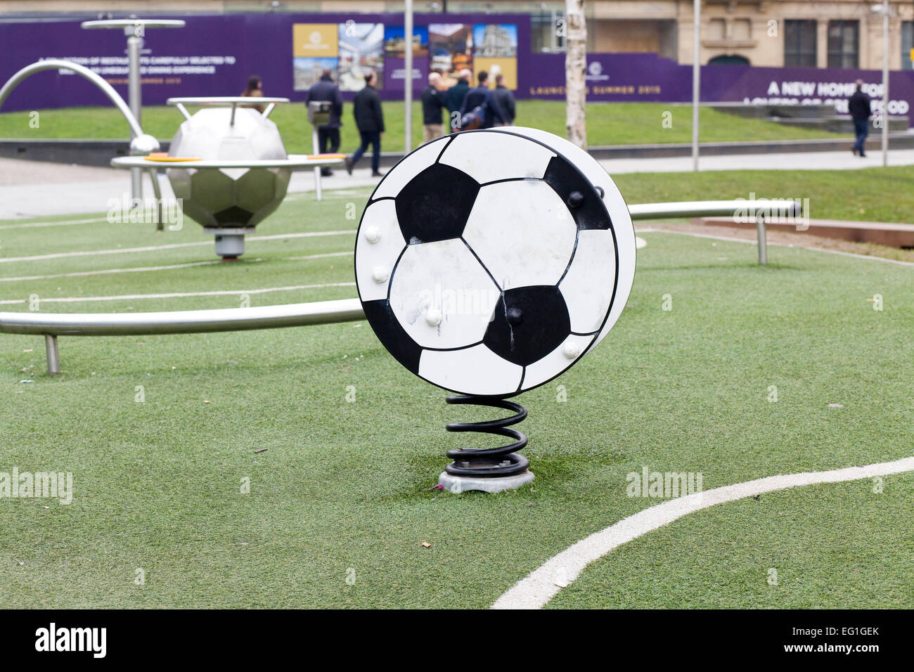 Fußball Frühjahr Fahrer Outdoor-Spielgeräte Stockfoto