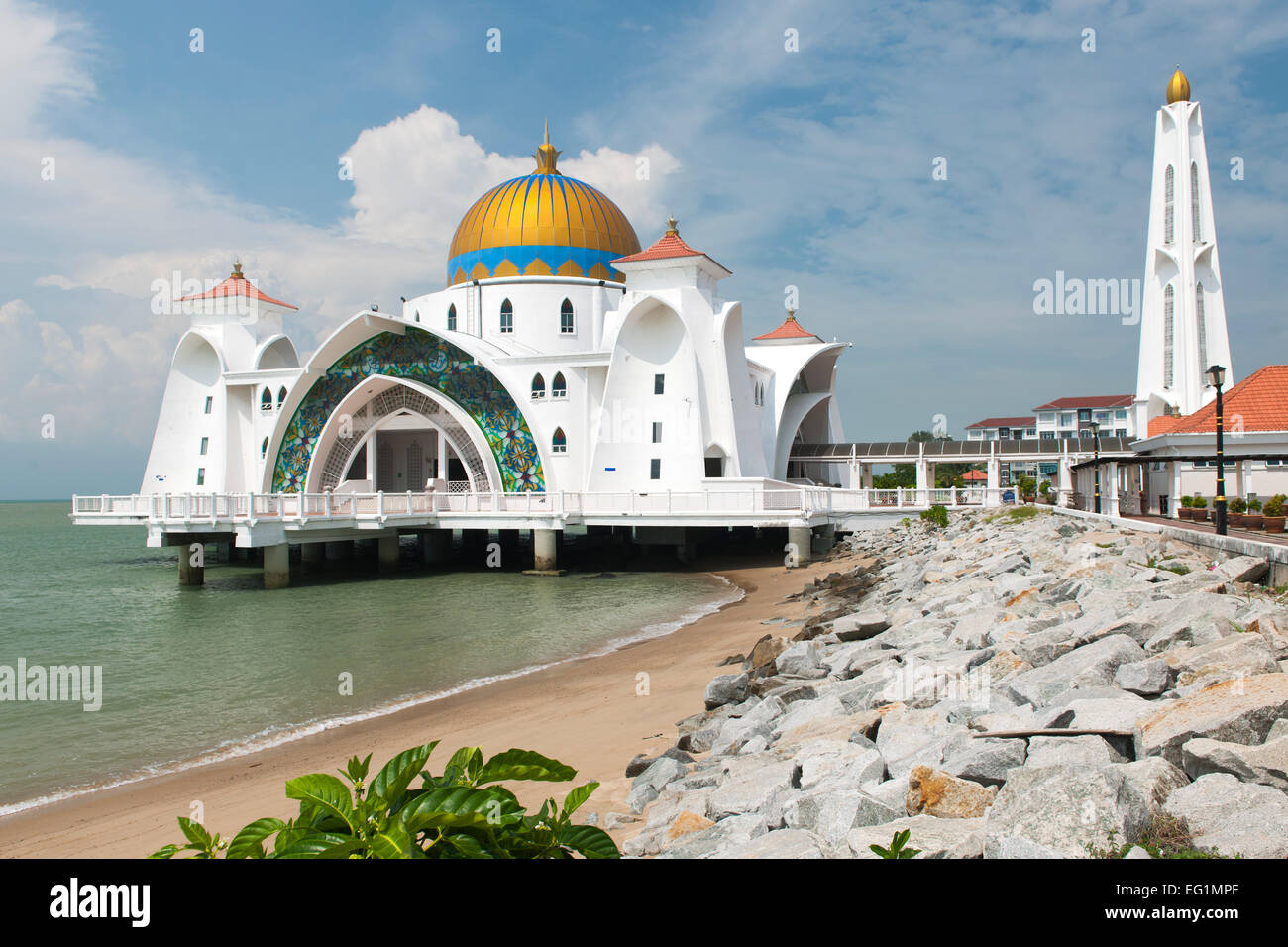 Die Malacca Straits Moschee (aka Masjid Selat Melaka) in Malacca, Malaysia. Stockfoto
