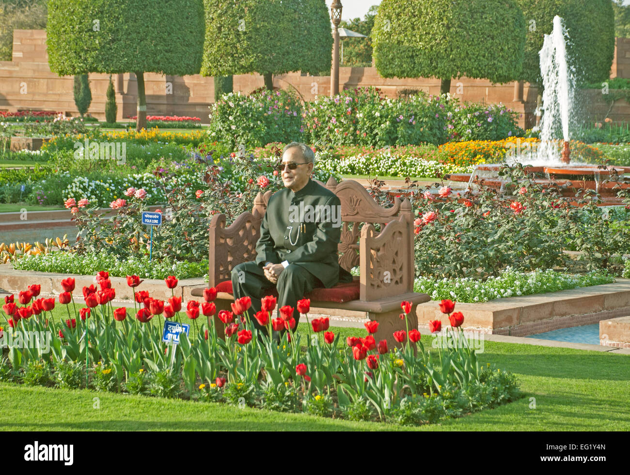 Neu-Delhi, Indien. 13. Februar 2015. Indischer Präsident Pranab Mukherjee eingeweiht "Udyanotsav" bei Moghul-Garten für die Öffentlichkeit am 15. Februar 13 bei Rashtrapati Bahavan, Neu-Delhi. Mughal Gärten des Rashtrapati Bhavan ist eines der schönsten Gärten der Welt. Bildnachweis: PREM KAPOOR/Alamy Live-Nachrichten Stockfoto