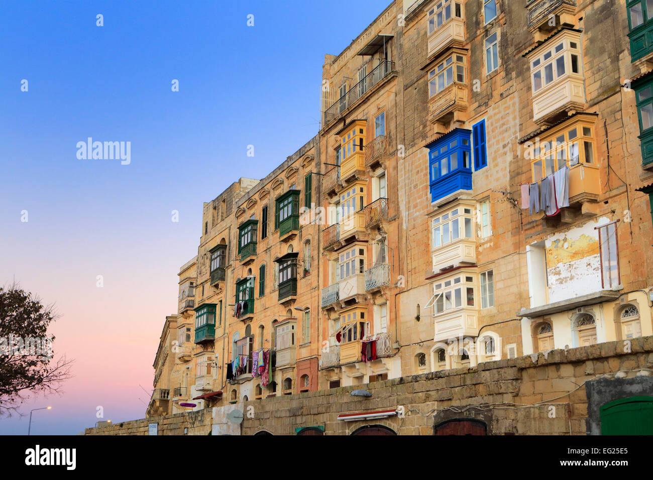 Straße in der Altstadt, La Valletta, Malta Stockfoto