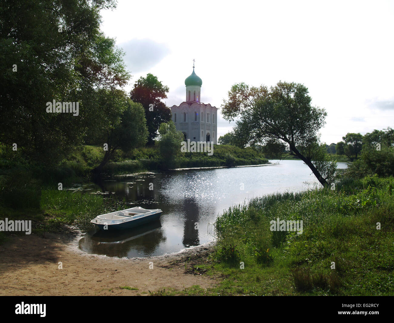 Mittelalterliche Kirche Pokrova Na Nerli, Goldener Ring Stockfoto