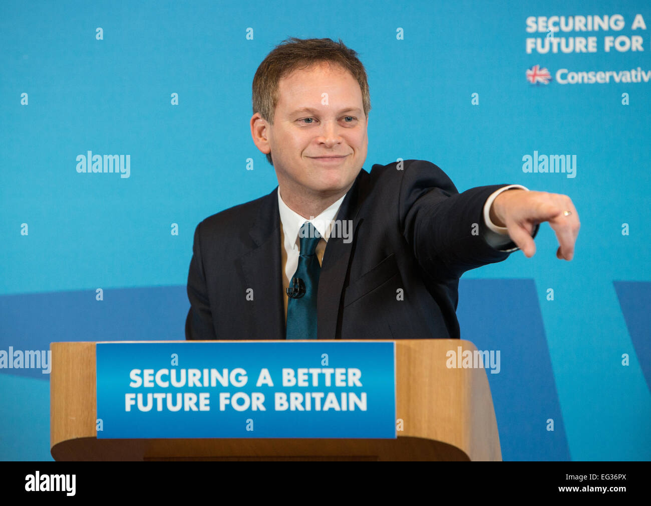 Grant Schapps Vorsitzender der konservativen Partei gibt eine Pressekonferenz Stockfoto