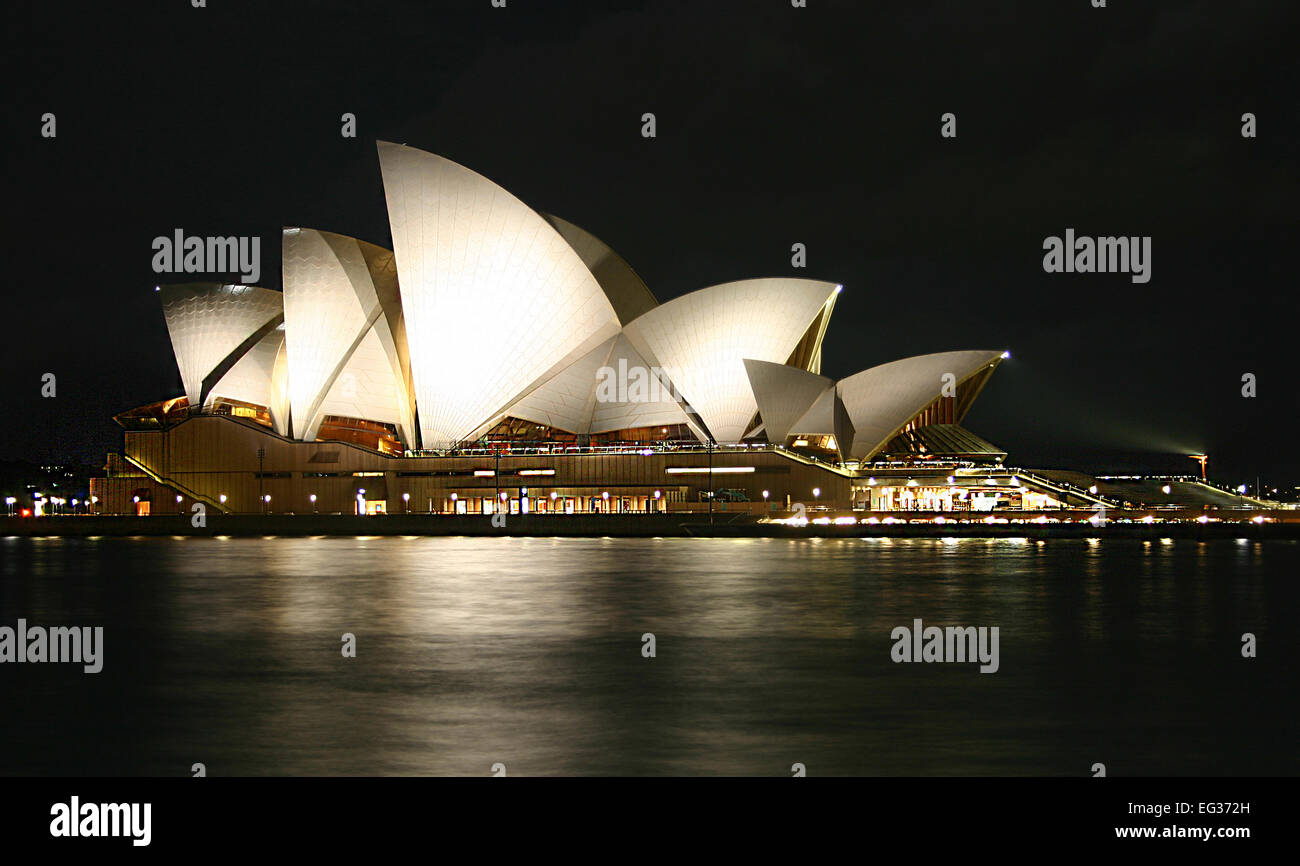 Sydney Opera House in der Nacht Stockfoto