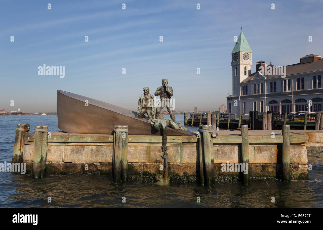 Amerikanische Handelsmarine Memorial & Pier A, Battery Park, Lower Manhattan, New York Stockfoto