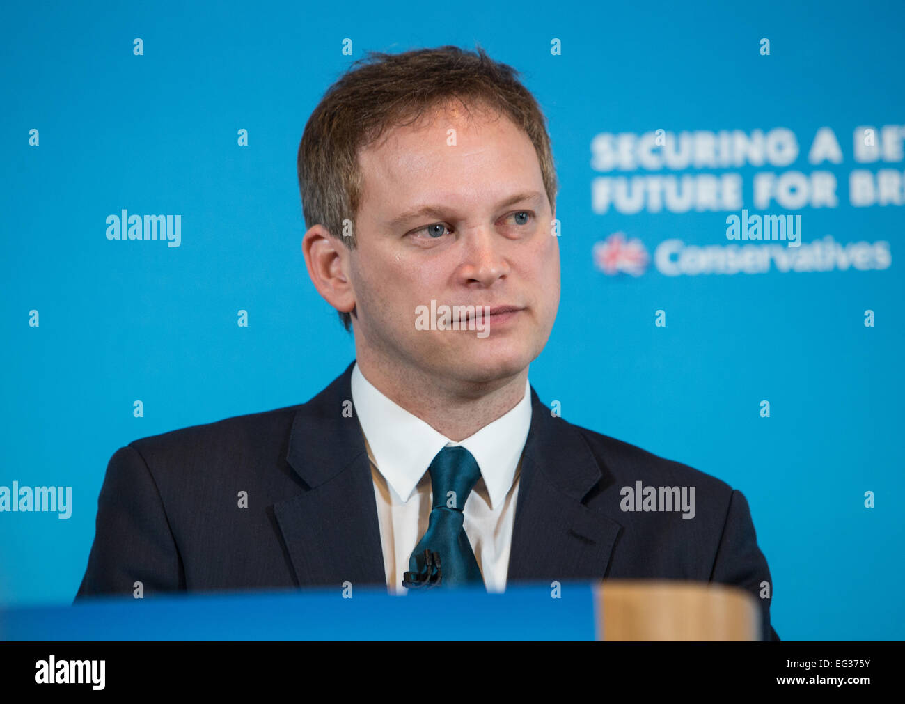 Grant Schapps Vorsitzender der konservativen Partei gibt eine Pressekonferenz Stockfoto