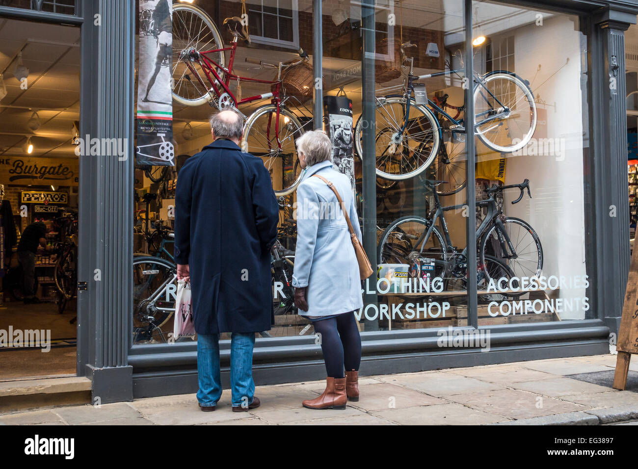 Zyklus Fahrrad Fachgeschäft, Burgate Canterbury Kent UK Stockfoto