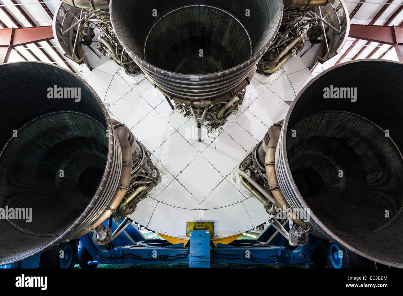 Riesige Motoren der Saturn V-Rakete am NASA Johnson Space Center in Houston, Texas, USA. Stockfoto