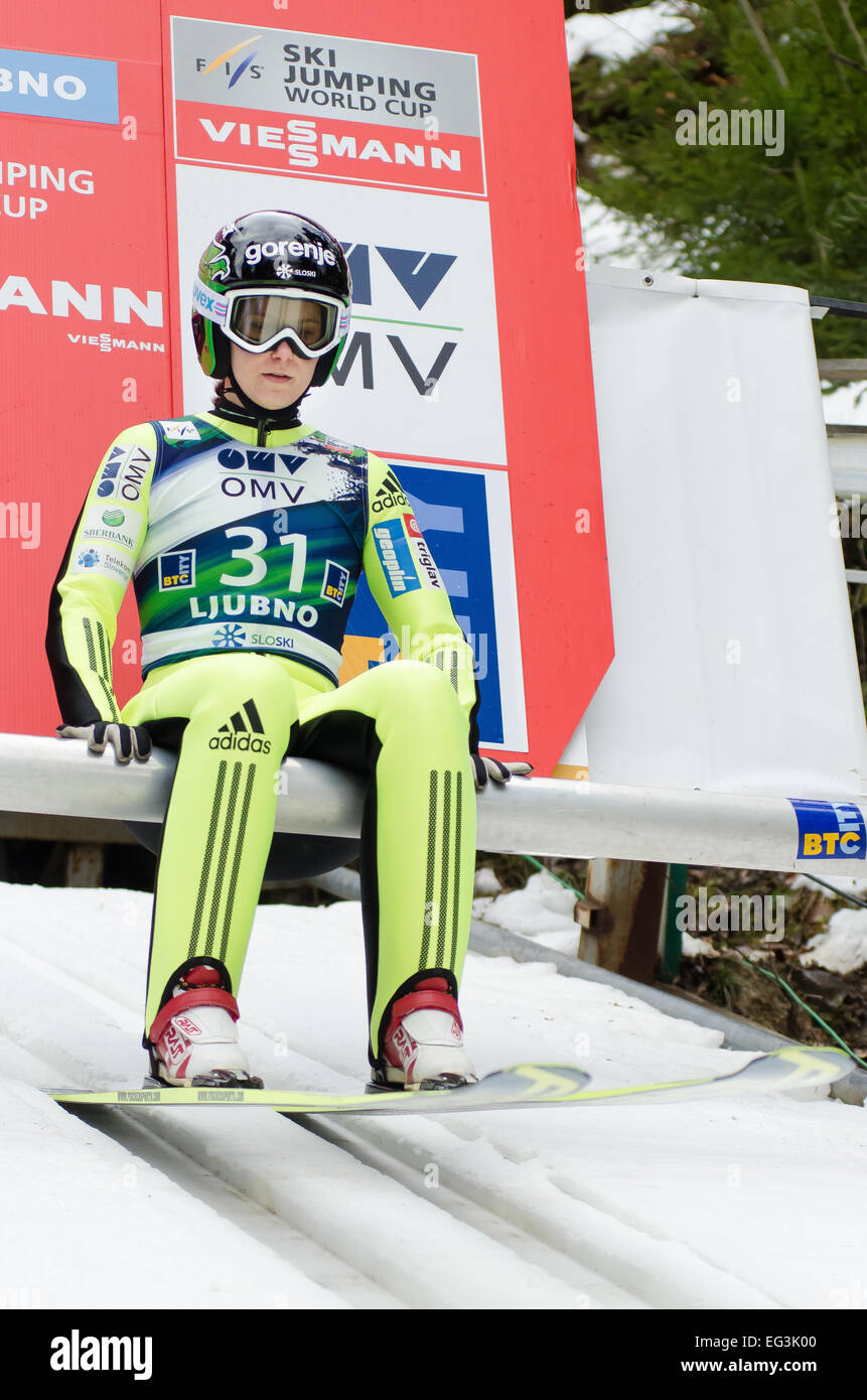 Ljubno, Deutschland. 15. Februar 2015. Eva Logar (SLO) auf der Schanze in Ljubno FIS World Cup Damen Skispringen. Bildnachweis: Rok Rakun/Pacific Press/Alamy Live-Nachrichten Stockfoto