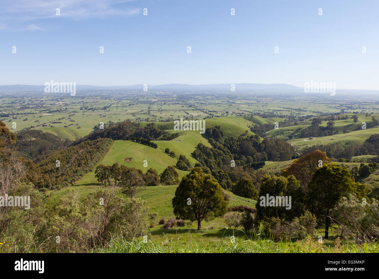 Blick über Gippsland nach Warragul aus Cloverlea, Victoria, Australien Stockfoto